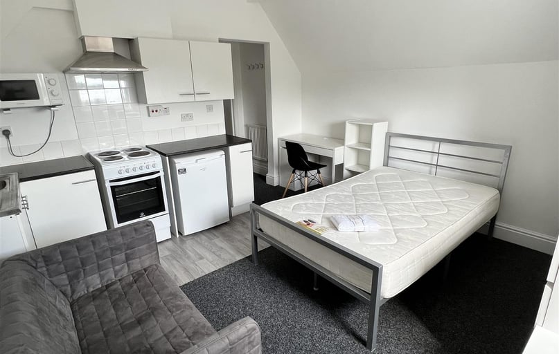 16 Eccles Old Road, City Centre, Salford - Image 1